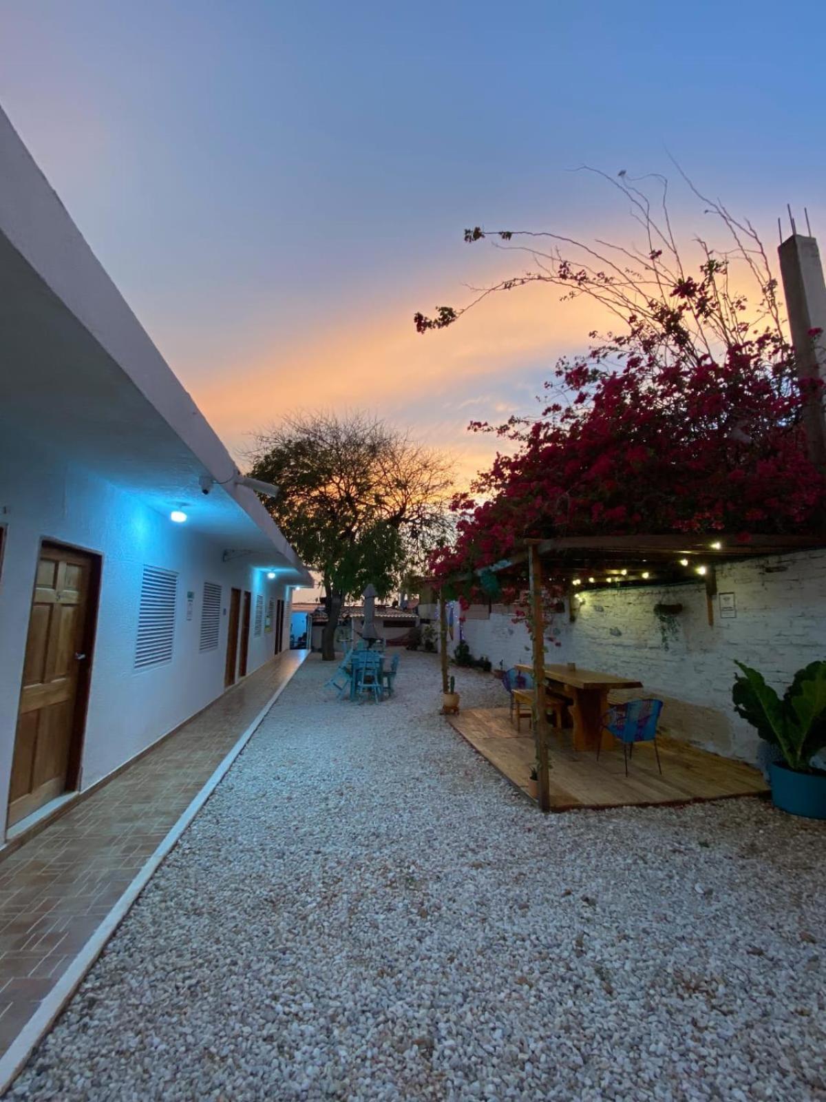 White Taganga Hotel Buitenkant foto
